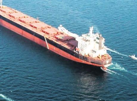 Hürmüz Boğazı'ndaki Gerilim Artıyor: İttifaklardan İhtiyatlı Destek