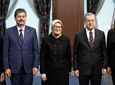 AK Parti ve CHP Arasında Bayramlaşma Geleneği Yine Söz Konusu Olmadı