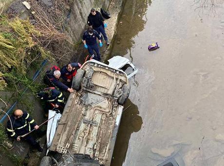 Giresun'da Feci Kaza: Araç Dereye Devrildi, 3 Ölü 2 Yaralı