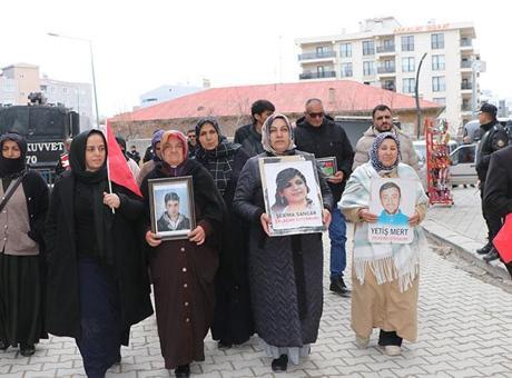 Van’da Evlat Nöbeti 119. Haftaya Ulaştı