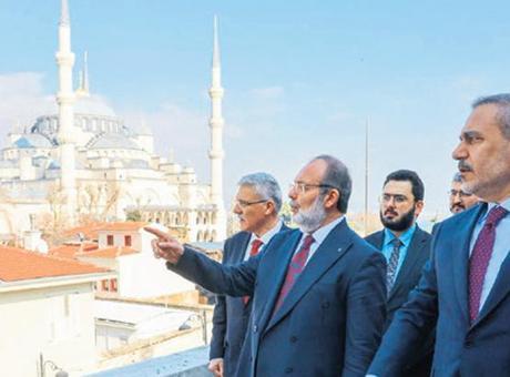 Bakan Fidan, Görmez'i Ziyaret Etti ve Filistin Destek Platformu ile Görüşmelerde Bulundu