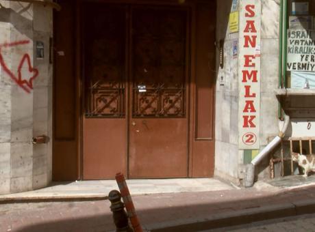 Fatih'te Korkunç Cinayet: Eşini Döverek Öldürdü