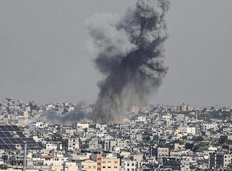 İsrail Hava Saldırısı: Gazze Şeridi'nde 3 Polis ve 3 Filistinli Hayatını Kaybetti