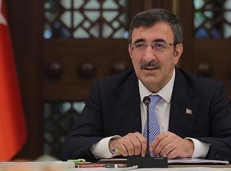 Cumhurbaşkanı Yardımcısı Yılmaz: Akaryakıt Fiyatları Geçici Artış Gösteriyor