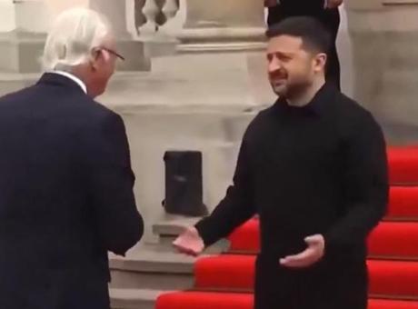 İsveç Kralı Gustaf'ın Ukrayna Ziyaretinde Şaşırtan Anlar: Zelenskiy ile El Sıkışmadı