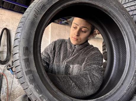 Elanur Düz: Sporcu, Öğrenci ve Babasına Destek Olan Genç Kadın