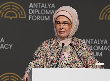 Emine Erdoğan, Filistinli Çocuklar İçin Eğitim Çağrısında Bulundu