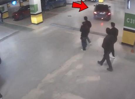 Alışveriş Merkezinin Otoparkında Drift Gösterisi, Sürücülere 700 Bin TL Ceza Kestirdi
