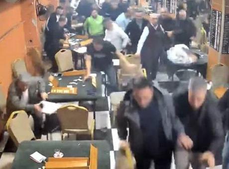 İstanbul’da Panik Yaratan Olay: Camlar Titredi, Müşteriler Dışarı Fırladı