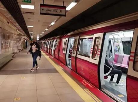 İstanbul'da 1 Mayıs İçin Metro ve Füniküler Seferleri Düzenlendi