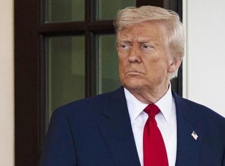 Trump, İran'ın Pakistan Üzerinden Sundukları Barış Planını Gözden Geçirecek