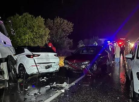 Uşak’ta Zincirleme Trafik Kazası: 4 Kayıp, 17 Yaralı