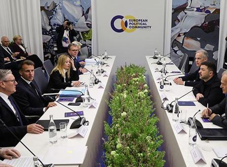 Ermenistan'da Avrupa Siyasi Topluluğu 8. Zirvesi: Bir İlk ve Önemli Temaslar
