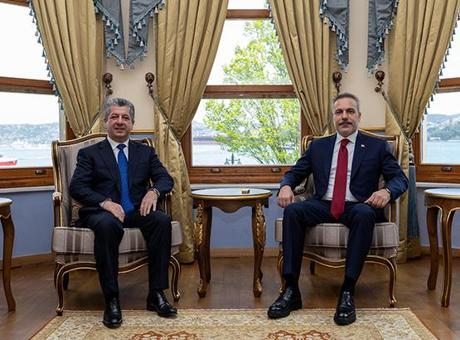 Dışişleri Bakanı Hakan Fidan, IKBY Başbakanı Barzani ile İstanbul'da Görüşme Gerçekleştirdi