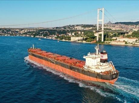 İstanbul ve Çanakkale Boğazları'nda Gemi Hareketliliği Rekor Kırdı: 26 Bin 214 Geçiş Gerçekleşti