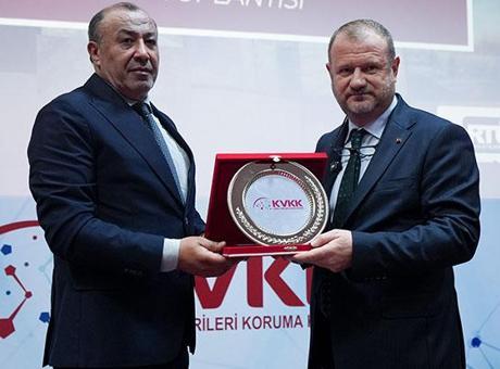 Ekranlarda Mahremiyet Artık Daha Güçlü: KVKK ve RTÜK İfşaların Cezasını Ağırlaştıracak