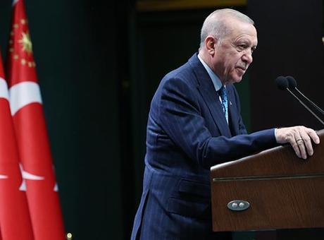 Afyonkarahisar Belediye Başkanı Burcu Köksal, AK Parti'ye Katılıyor: Erdoğan'dan Önemli Mesajlar
