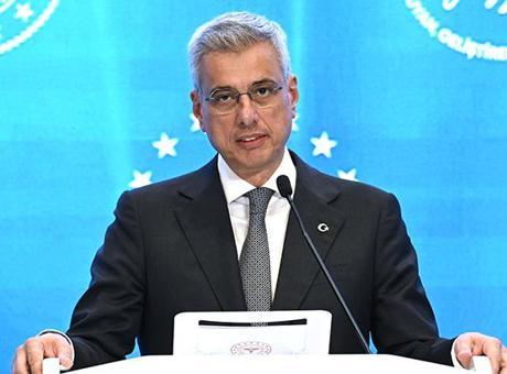 Sağlık Bakanı Memişoğlu, Ebe ve Hemşireler Günü'nde Sağlık Ordusunun Büyümesine Vurgu Yaptı