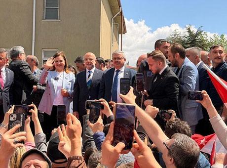 Afyonkarahisar Belediye Başkanı Burcu Köksal, Halkla Buluştu: 'Afyon İçin Birlikte Çalışacağız'