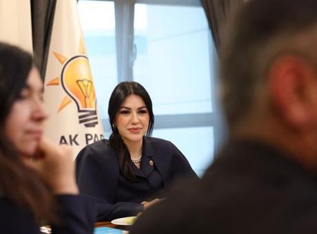 AK Partili Ayan, Gazetecilerle Çevre Politikalarını Görüştü