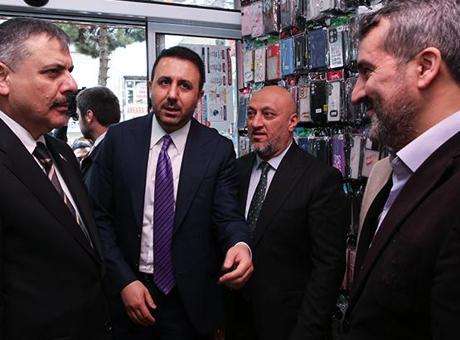 İçişleri Bakanı Mustafa Çiftçi Bitlis'te Esnafla Buluştu