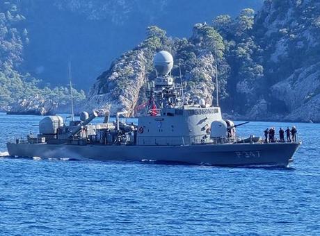 Çanakkale'deki Askeri Gemiler Ziyarete Açılıyor