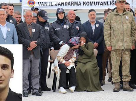 Şehit Polis Emrah Koç, Van'da Son Yolculuğuna Uğurlandı