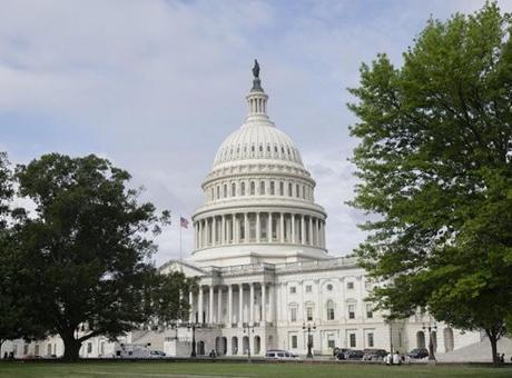 ABD Senatosu, Trump'ı Kısıtlayan Savaş Yetkileri Tasarısını Görüşmeye Açtı