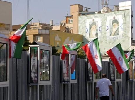 Pakistan İçişleri Bakanı Nakvi'den İran'a Stratejik Ziyaret: İki Ülkeden Üst Düzey Temaslar