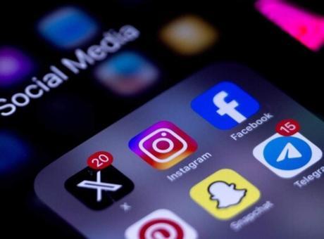 Sosyal Medyanın 'Kaydırma' Etkisi: İngiltere'de Çocuklar Okula Yorgun Geliyor