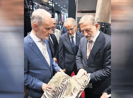 Türk Tekstil Sektörü Dünya Çapında İlgi Görüyor