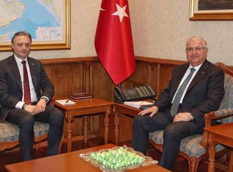 Milli Savunma Bakanı Güler, Polonya Devlet Bakanı Grodecki ile Önemli Bir Görüşme Gerçekleştirdi