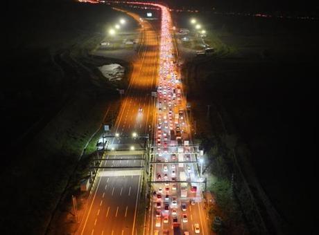 Büyük Bayram Göçü Başladı: Otoyollarda Trafik Yavaşladı
