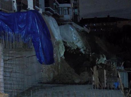 Ankara Yıldıztepe'de Şiddetli Yağışlar Sonucu İstinat Duvarı Çöktü