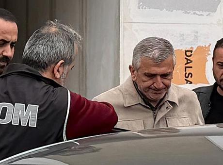 Akçakoca Belediye Başkanı Fikret Albayrak İrtikap Suçundan Tutuklanarak Görevden Uzaklaştırıldı