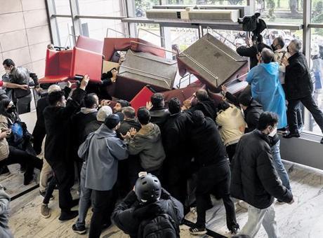 CHP'de Derin Çatışma: Olağanüstü Kurultay İçin Hazırlıklar Başladı