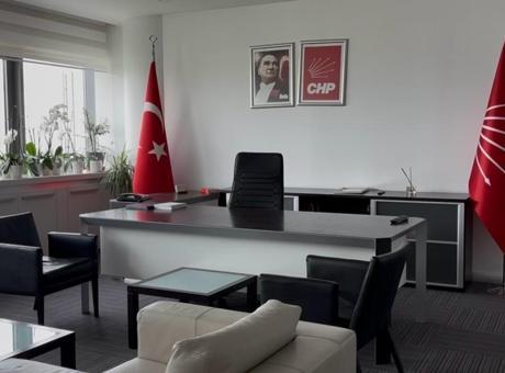 CHP Genel Merkezi'nde Tahliye Süreci Tamamlandı, Temizlik Çalışmaları Başlatıldı