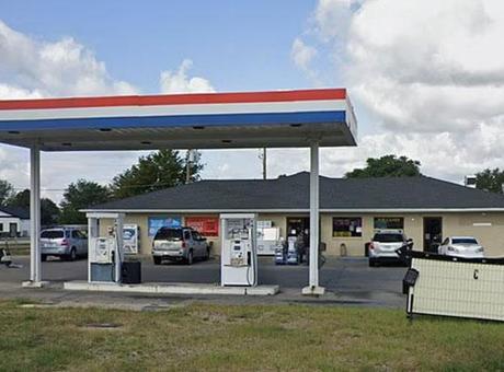 Nebraska'da Şoke Eden Olay: Market Önünde Köpeğin Ateşlediği Av Tüfeği Kadını Yaraladı