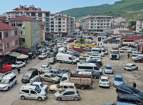 Kurban Bayramı'nda Türkiye'nin Tatil Beldelerine Yoğun Araç Akışı