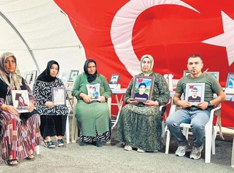 Evlat Nöbetinde 7 Yıl: Bayramda Çocuklarına Kavuşma Özlemi