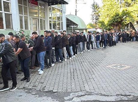 Çanakkale'de Asırlık Geleneği Yaşatıldı: Bayram Halkası Geleneği Meydanda Canlandı