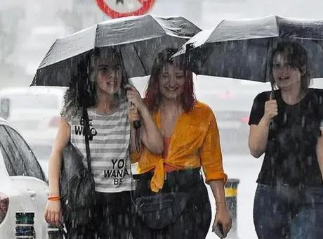 Meteoroloji'den İstanbul ve Çevresi İçin Kuvvetli Yağış Uyarısı