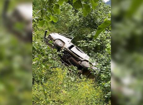 Giresun'da Kontrolden Çıkan Kamyonet Dere Yatağına Uçtu: 1 Ölü