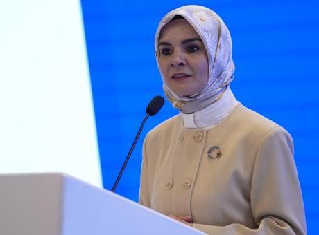 Bakan Göktaş: 'Başörtülü Kadınların Hedef Alınmasına Şiddetle Karşıyız'