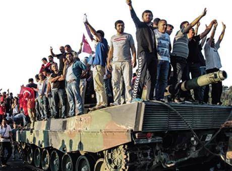 15 Temmuz'u Anma Etkinlikleri 10. Yılında Coşkuyla Kutlanacak