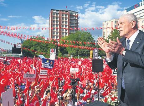 İYİ Parti'den Birlik Mesajı: 'Bayrak Açıyorum' Temalı Miting
