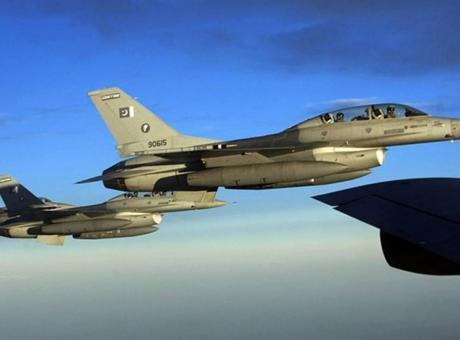 Pakistan'ın Hava Saldırısı: Afganistan'da Çok Sayıda Sivil Hayatını Kaybetti