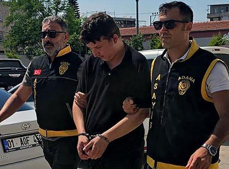 Başkasının Kimliğini Kullanarak Yakayı Ele Verdi: Dövmesi Suçunu Ortaya Çıkardı