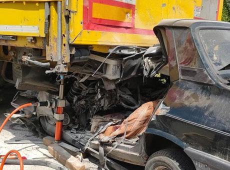 Samsun'da Feci Kaza: Park Halindeki TIR'a Çarpan Araçta İki Kayıp