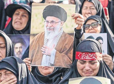 İran'da Ayetullah Ali Hamaney İçin Veda Töreni Düzenlendi